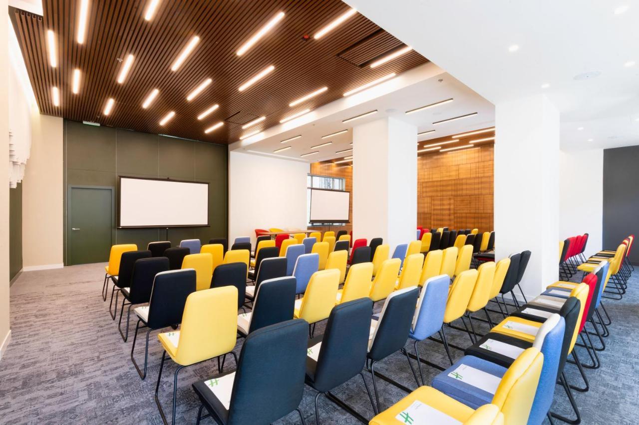 Holiday Inn Yerevan - Republic Square By Ihg Exterior photo
