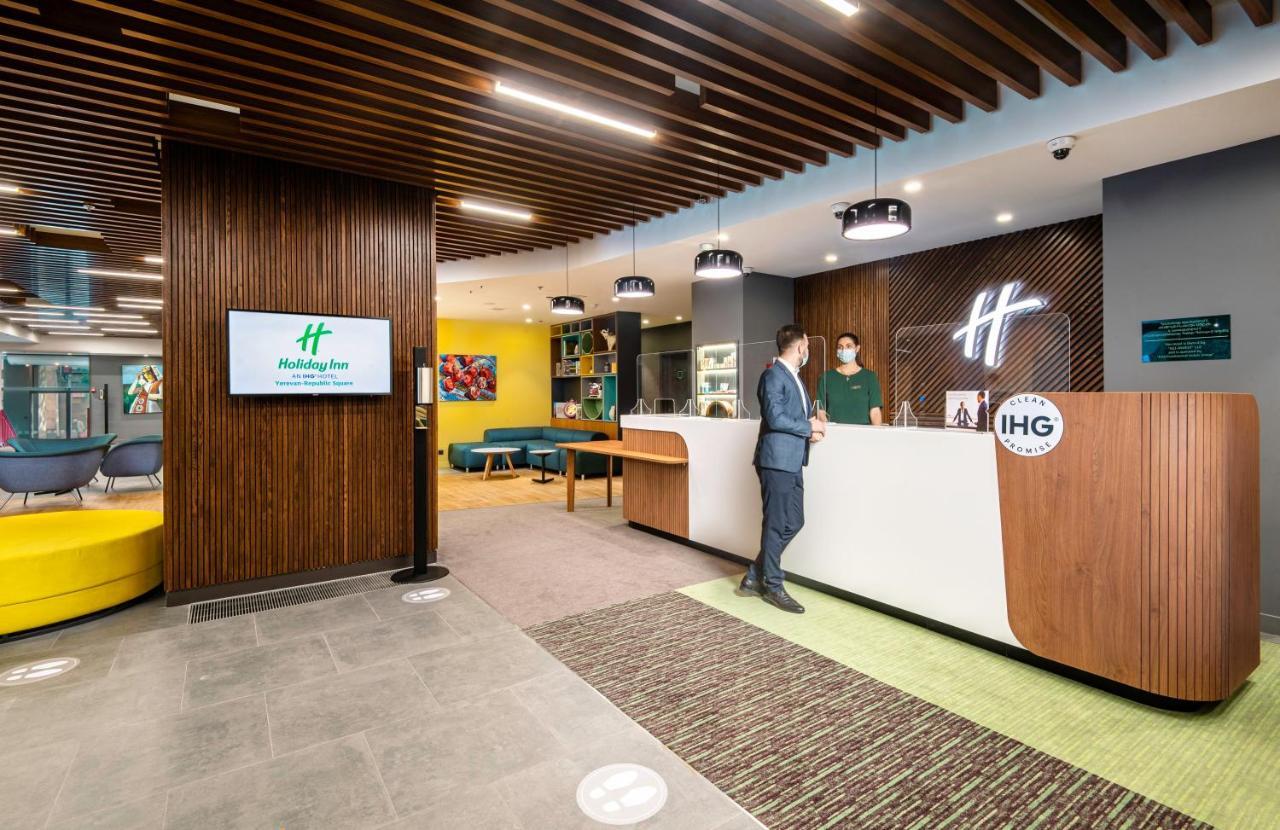 Holiday Inn Yerevan - Republic Square By Ihg Exterior photo