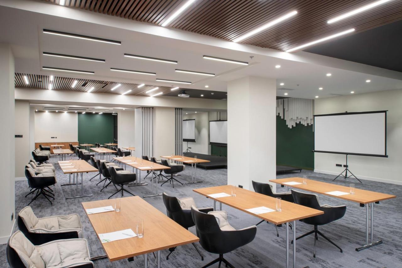 Holiday Inn Yerevan - Republic Square By Ihg Exterior photo